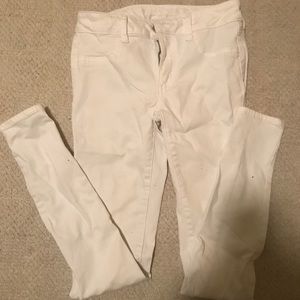 white jeans american eagle size 4